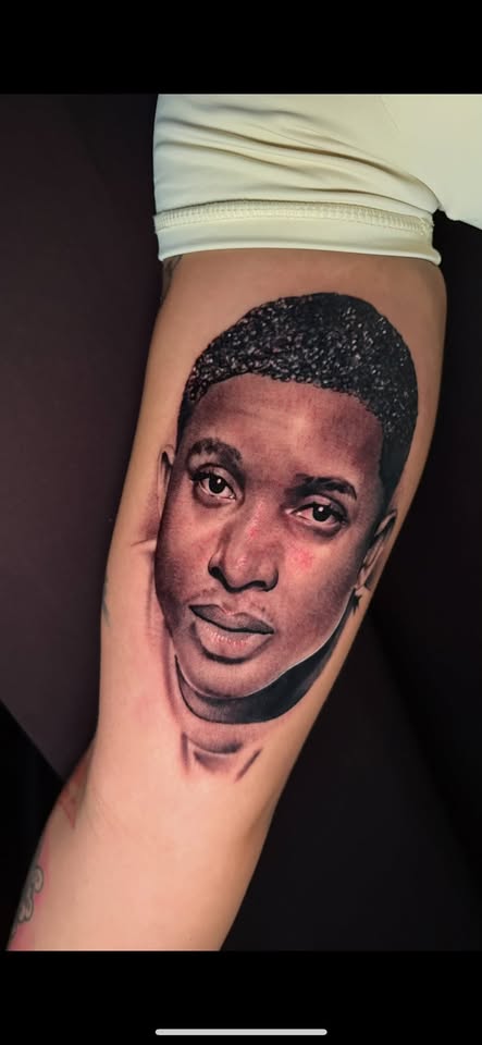 Black & Grey portrait tattoo by Oscar Arce