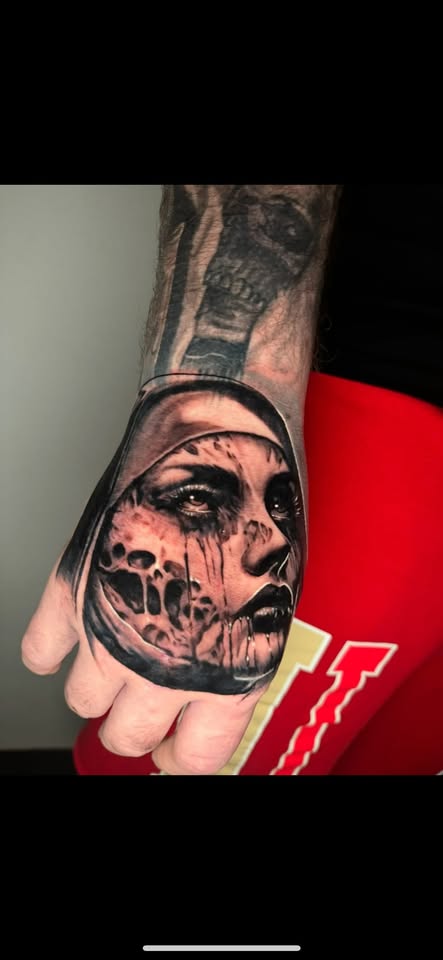 Black & Grey tattoo by Oscar Arce